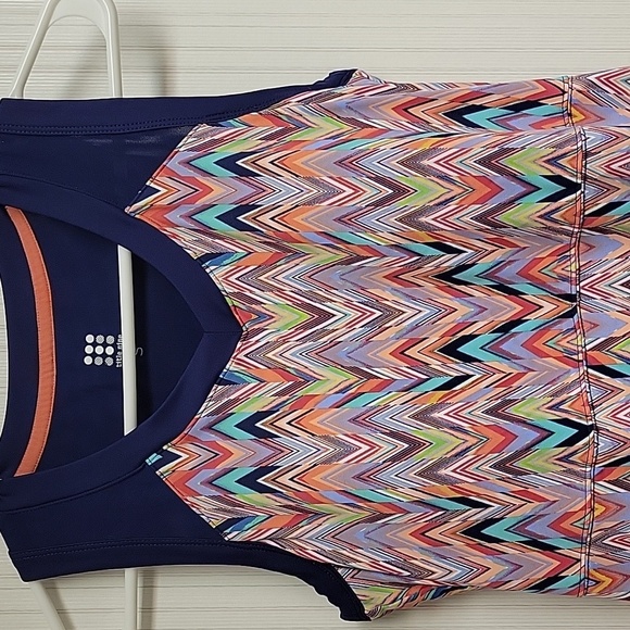 Title Nine Multicolor Chevron Sleeveless Dress Sz Small. Built In Bra. Polyester - Picture 2 of 5